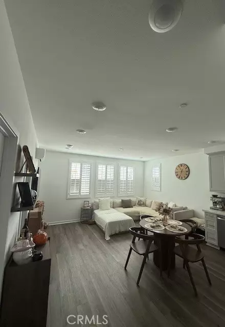 Covina, CA 91723,385 Ruby Red DR