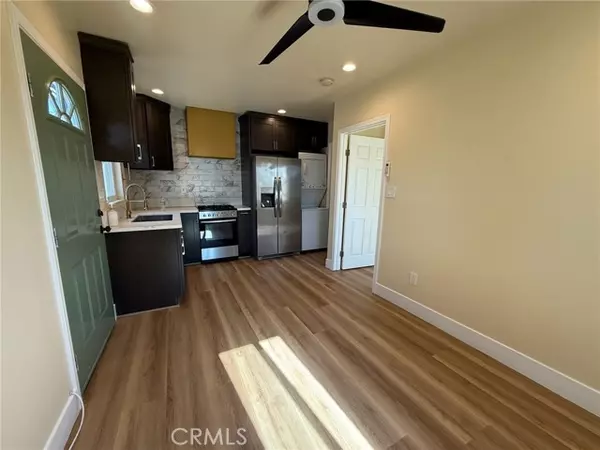 Bellflower, CA 90706,10481 1/2 Nava ST