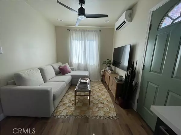 Bellflower, CA 90706,10481 1/2 Nava ST