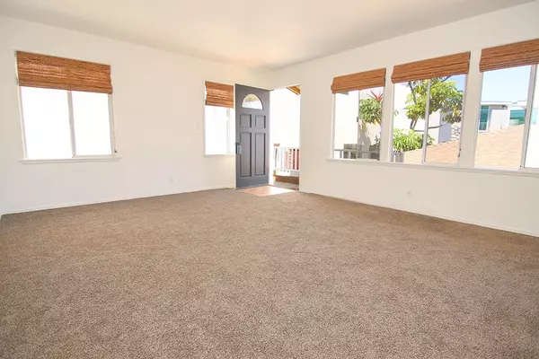 Manhattan Beach, CA 90266,116 1/2 24th REAR