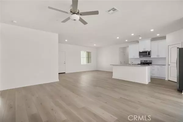 Apple Valley, CA 92307,14811 Indigo