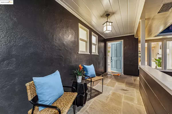 Oakland, CA 94602,1842 Brentwood