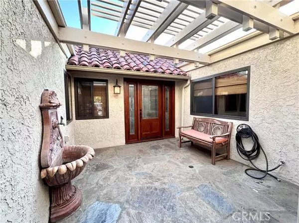 Claremont, CA 91711,874 W Highpoint