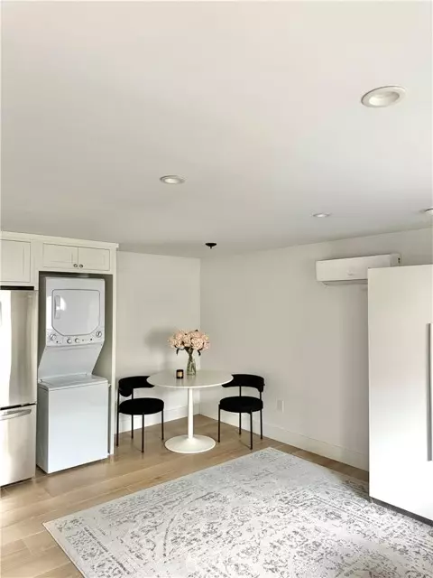 Laguna Beach, CA 92651,372 1/2 Jasmine ST