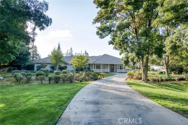 6605 N Blackhawk LN, Fresno, CA 93619