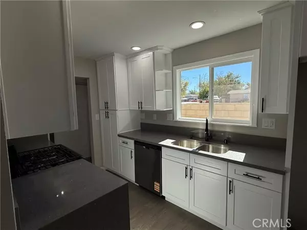 Lancaster, CA 93535,45503 Andale