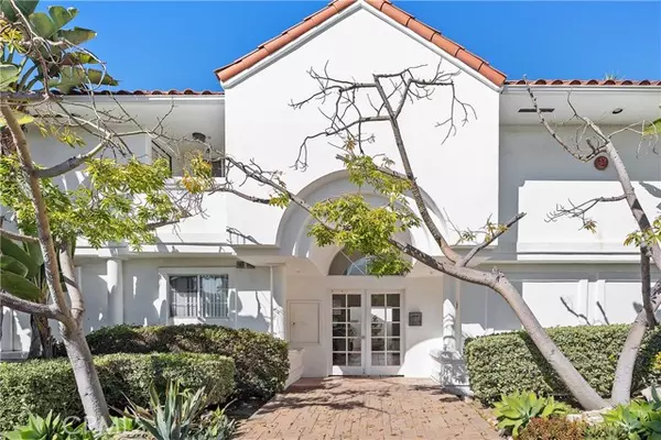 206 Avenida Montalvo 8, San Clemente, CA 92672