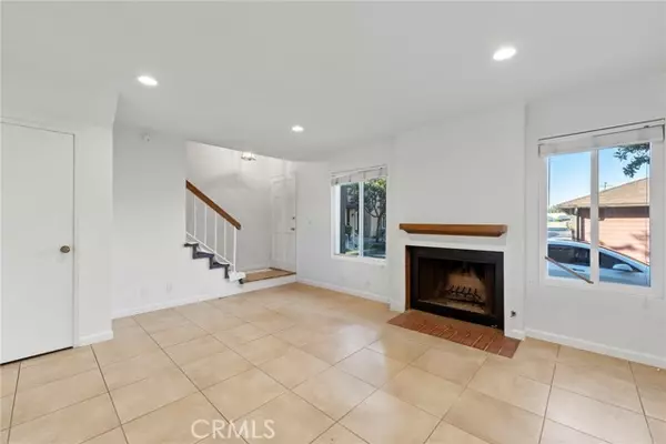 Bellflower, CA 90706,17641 Windward