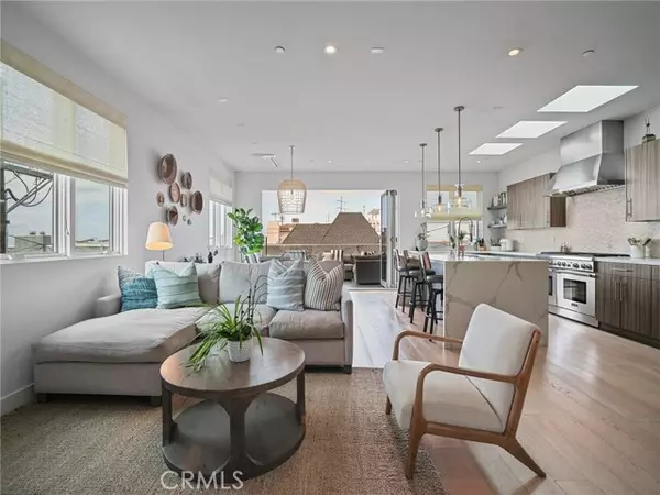 Manhattan Beach, CA 90266,320 35th ST