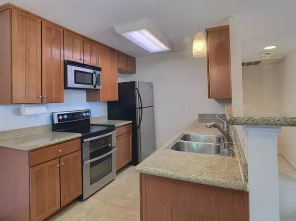 El Cajon, CA 92020,180 Chambers ST 28