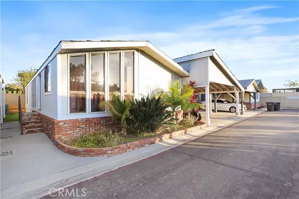 Orange, CA 92867,201 W Collins 97