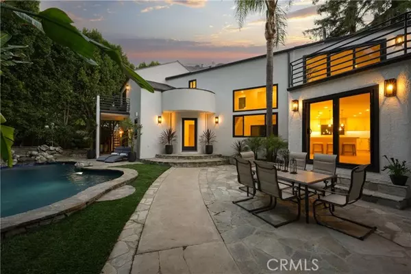 Woodland Hills, CA 91367,23248 Canzonet