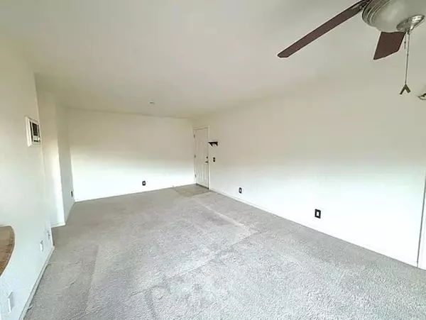 Oceanside, CA 92058,615 Fredricks Ave 94