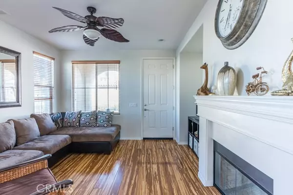 Newhall, CA 91350,27117 Eden CT