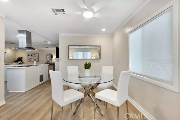 Chatsworth, CA 91311,21001 Plummer 82