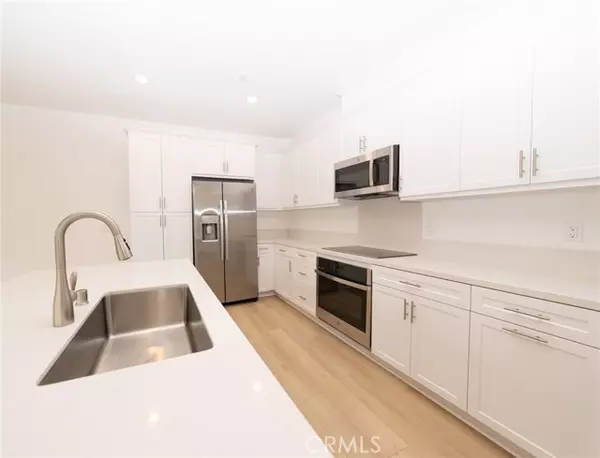 Ontario, CA 91762,2803 E Schumacher Paseo