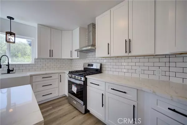 Cambria, CA 93428,1550 Main St