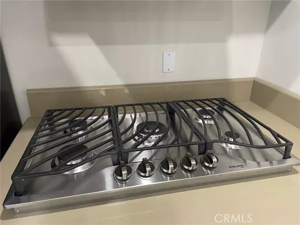 Los Angeles, CA 91356,5700 Etiwanda AVE 240