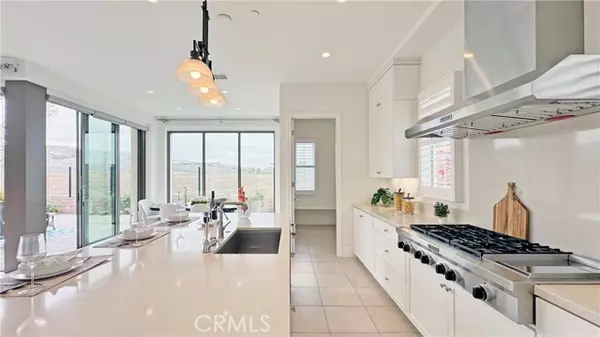 Irvine, CA 92602,236 Oceano