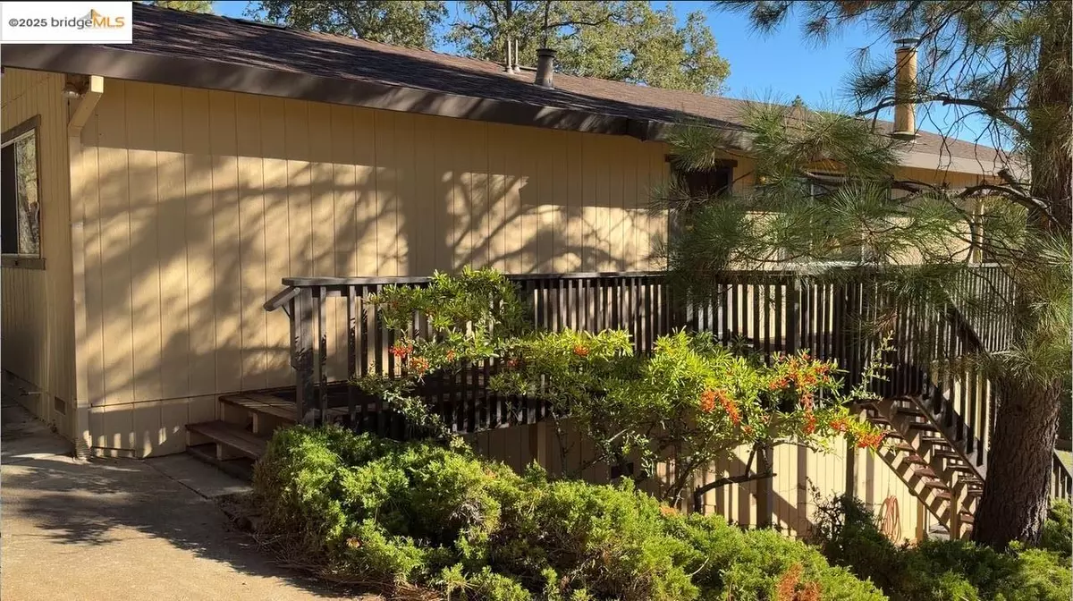 Groveland, CA 95321,20386 Pine Mountain Dr.