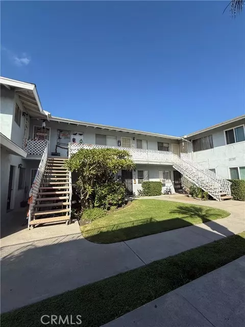 Downey, CA 90242,8324 Alameda