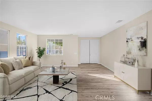 Palmdale, CA 93551,2215 Cork Oak