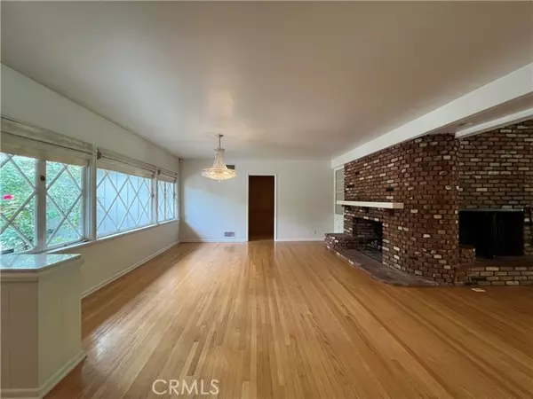 Encino, CA 91436,4539 Hayvenhurst AVE