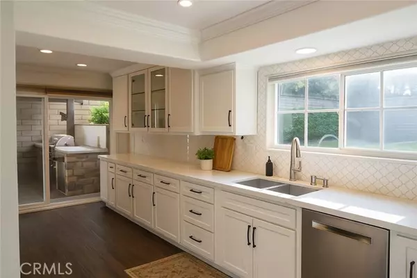 Anaheim Hills, CA 92808,8000 E Snapdragon LN