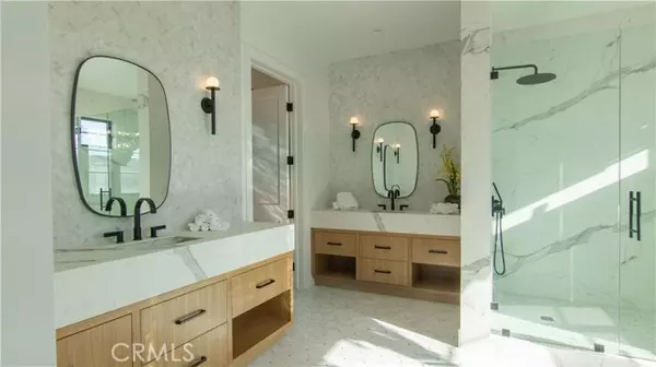 Newport Beach, CA 92663,600 Powell PL