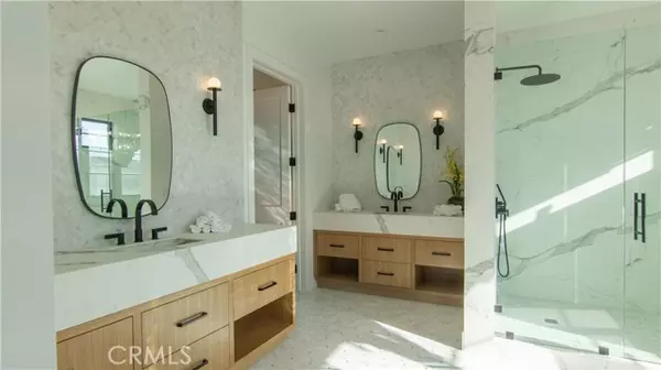 Newport Beach, CA 92663,600 Powell PL