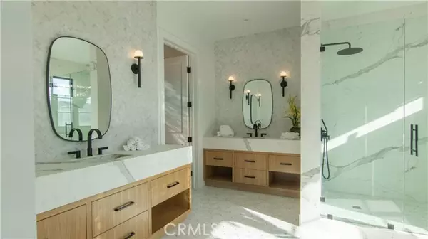 Newport Beach, CA 92663,600 Powell PL