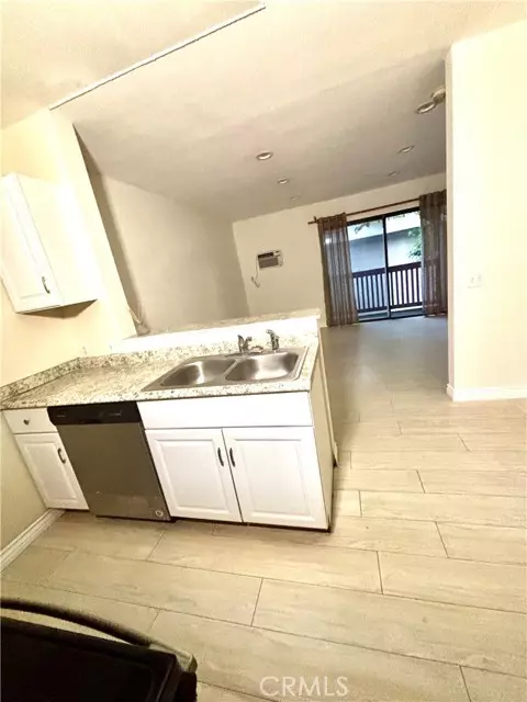 Winnetka, CA 91306,20234 Cantara