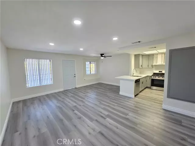 44036 25th B7, Lancaster, CA 93536