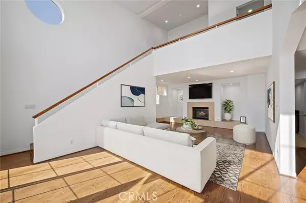 Los Angeles, CA 90069,8246 Woodshill TRL