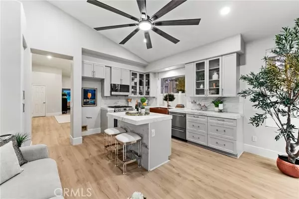 Anaheim Hills, CA 92808,911 S Firefly