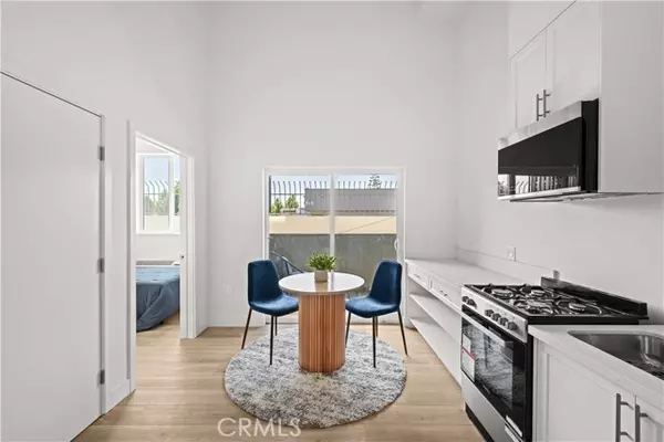 Los Angeles, CA 90011,4345 Woodlawn