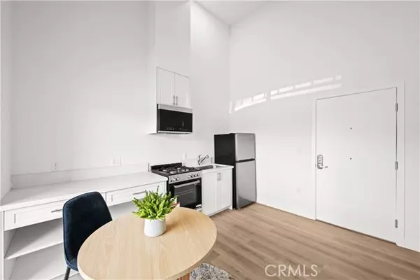 Los Angeles, CA 90011,4345 Woodlawn