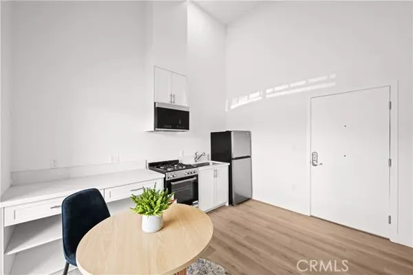 Los Angeles, CA 90011,4345 Woodlawn