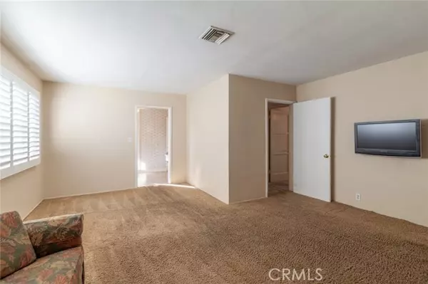 Burbank, CA 91505,2237 N VLY