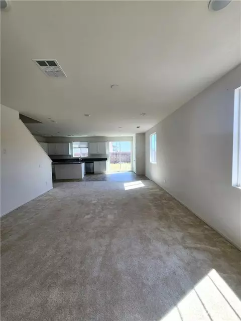 Fontana, CA 92336,16137 Blue Iris ST
