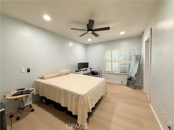 Canoga Park, CA 91303,6815 Remmet AVE 122