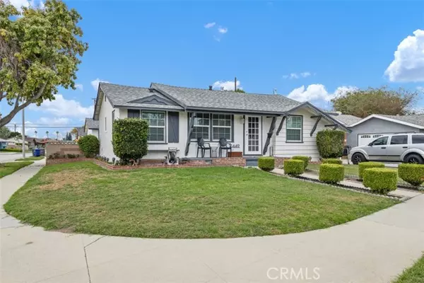 Lakewood, CA 90715,21449 Verne