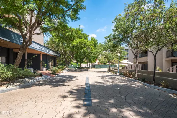 Los Angeles, CA 90042,4499 Via Marisol 321