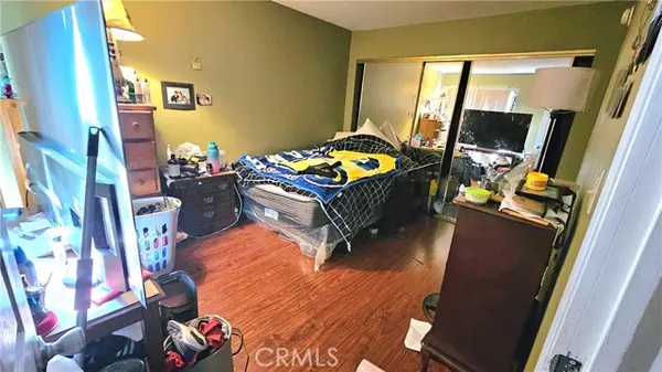 Reseda, CA 91335,7641 Reseda BLD 87