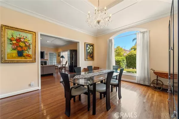 233 S Swall DR, Beverly Hills, CA 90211