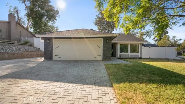 2314 McNeil Cir, Corona, CA 92882