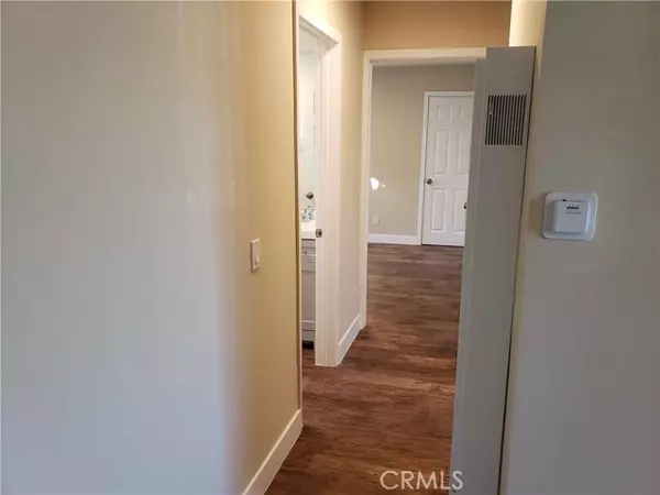 Los Angeles, CA 90062,1307 Roland Curtis 2