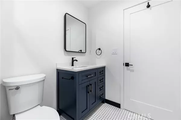 Los Angeles, CA 90036,742 S Stanley AVE