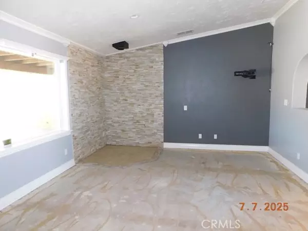 Apple Valley, CA 92308,10883 Milpas