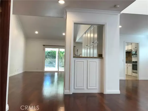 Irvine, CA 92620,3 Morris